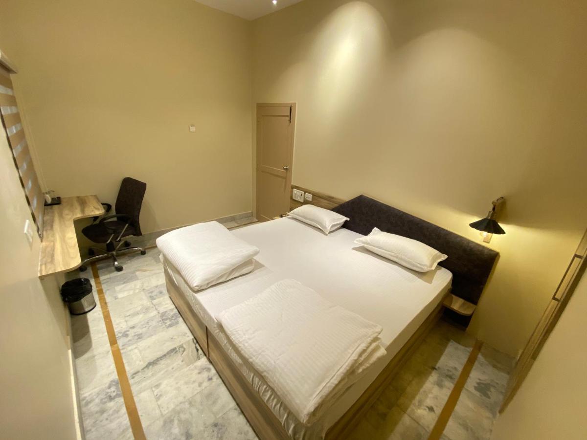 Backpackers Den Hostel Lucknow Buitenkant foto