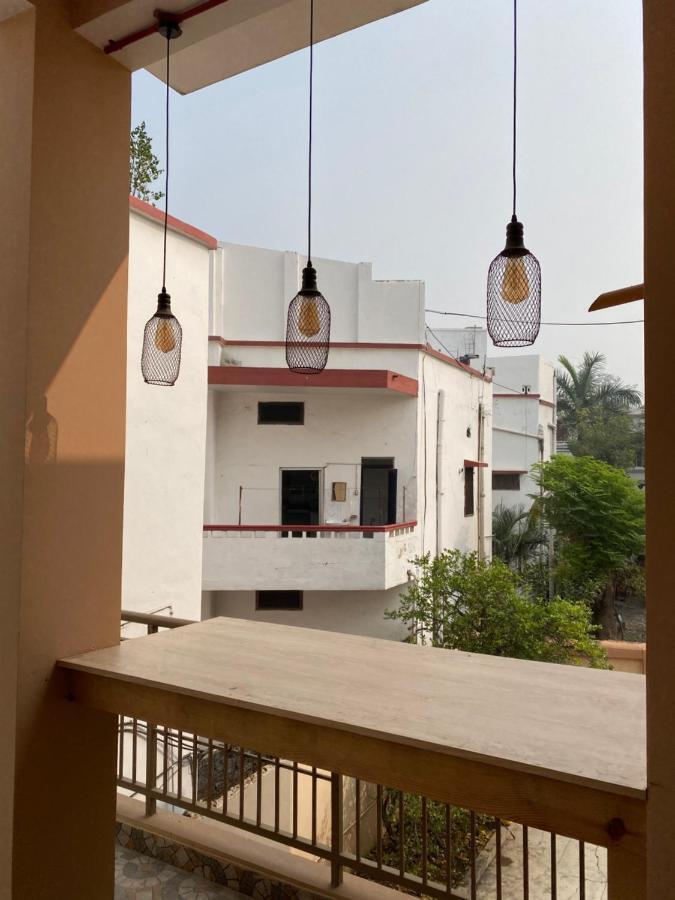 Backpackers Den Hostel Lucknow Buitenkant foto