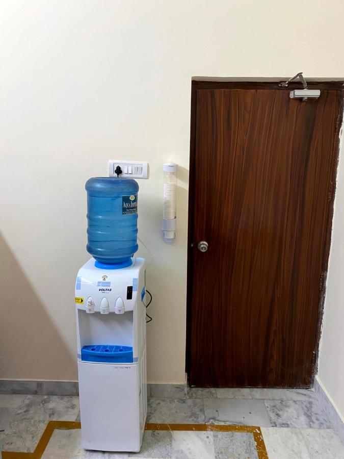 Backpackers Den Hostel Lucknow Buitenkant foto